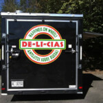 De-Li-Cias Food Truck, end view De-Li-Cias Food Truck - rear